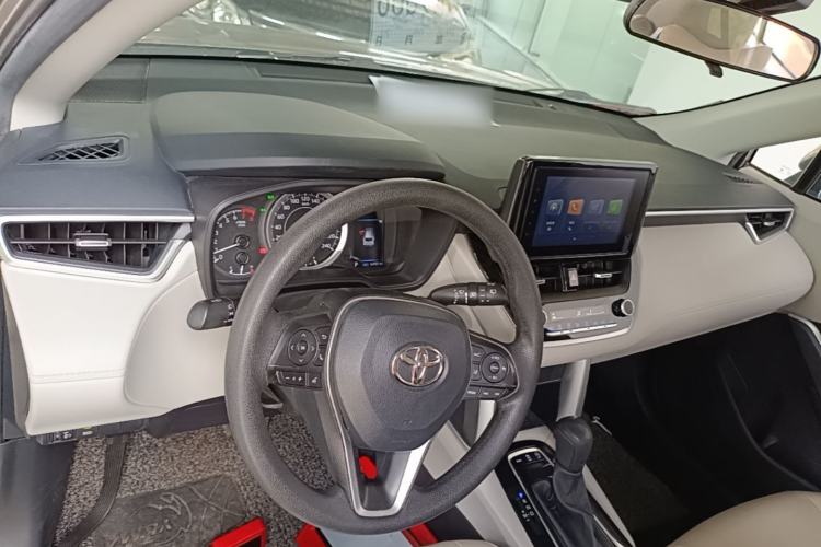 Used Toyota FRONTLANDER 2022 2.0L CVT Leading Edition Center Console