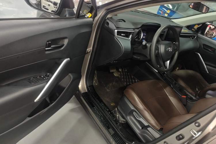 Used Toyota FRONTLANDER 2022 2.0L CVT Leading Edition Driver Seat