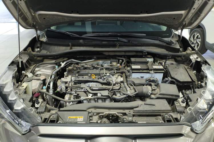 Used Toyota FRONTLANDER 2022 2.0L CVT Luxury PLUS Edition Engine Bay