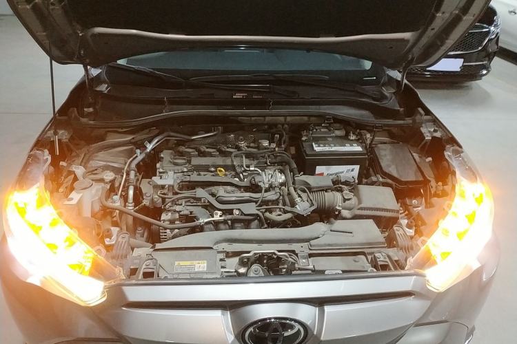 Used Toyota FRONTLANDER 2022 2.0L CVT Luxury PLUS Edition Engine Bay