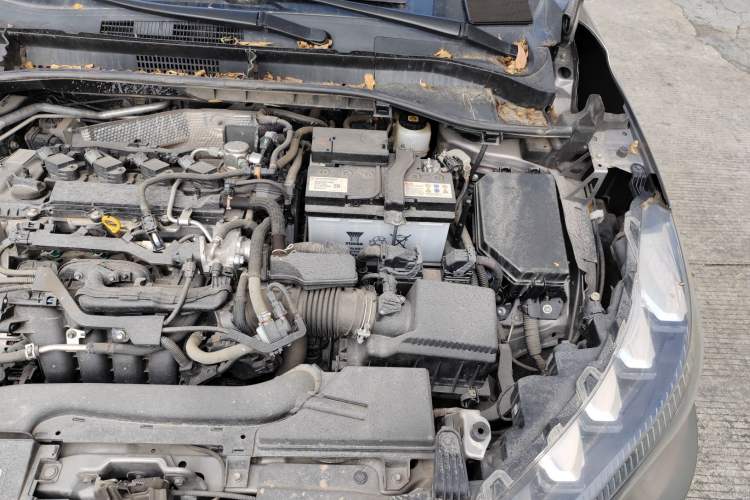 Used Toyota FRONTLANDER 2022 2.0L CVT Luxury Edition Engine Bay Left