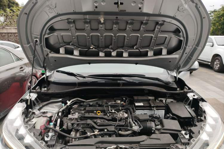 Used Toyota FRONTLANDER 2022 2.0L CVT Luxury Edition Engine Bay