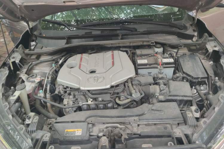 Used Toyota FRONTLANDER 2022 2.0L CVT Elite Edition Engine Bay