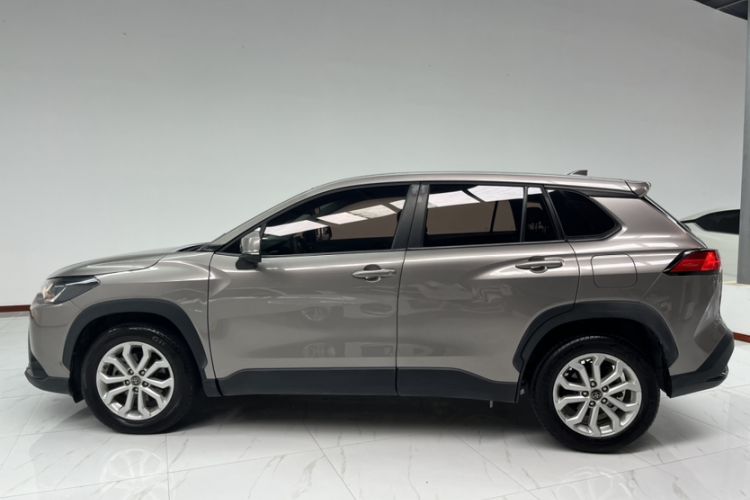 Used Toyota FRONTLANDER 2022 2.0L CVT Elite Edition Exterior 2