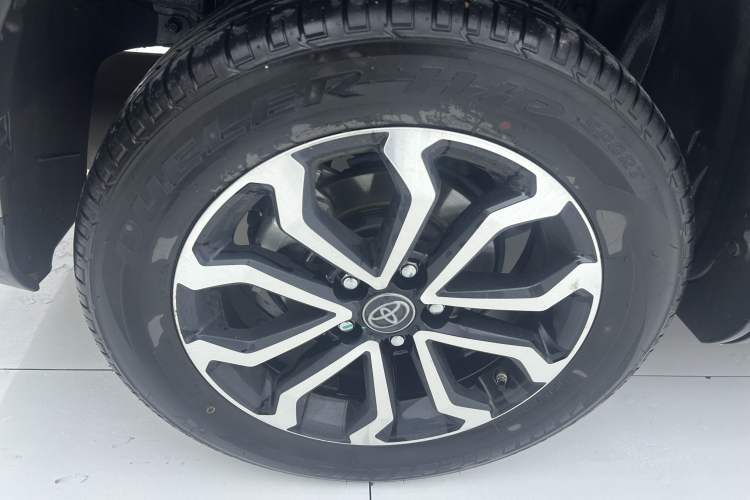 Used Toyota FRONTLANDER 2022 2.0L CVT Luxury Edition Exterior 9