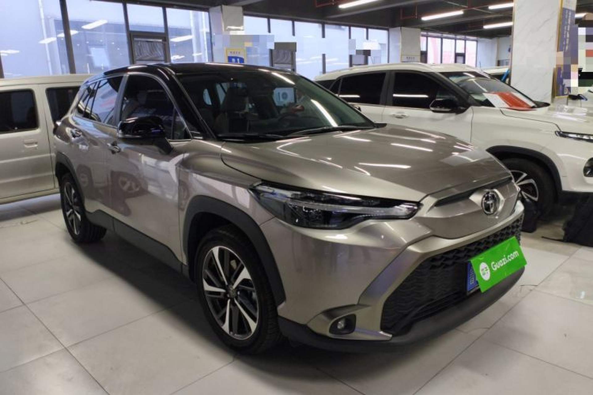 Used Toyota FRONTLANDER 2022 2.0L CVT Luxury PLUS Edition Front Right 45 Deg