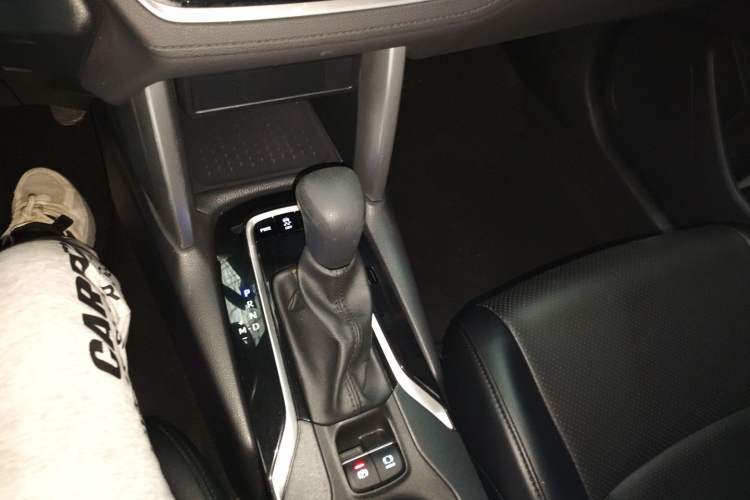 Used Toyota FRONTLANDER 2022 2.0L CVT Leading Edition Gear Lever
