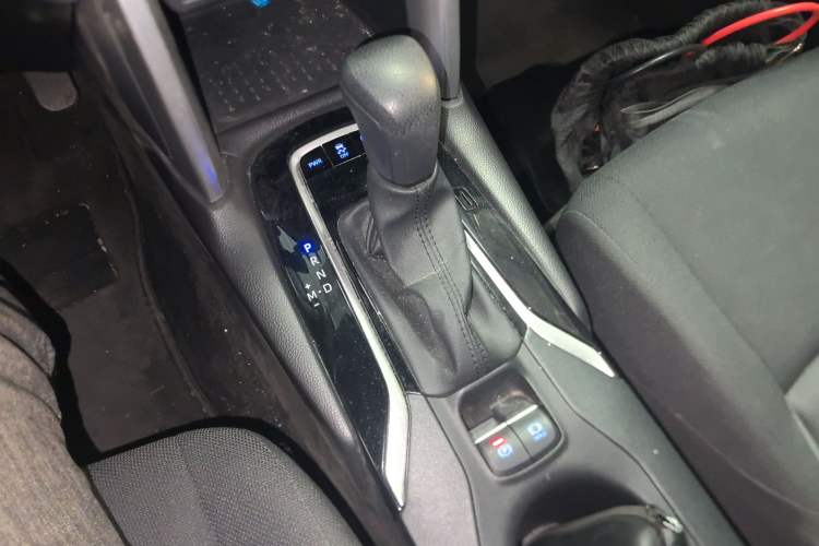 Used Toyota FRONTLANDER 2022 2.0L CVT Leading Edition Gear Lever