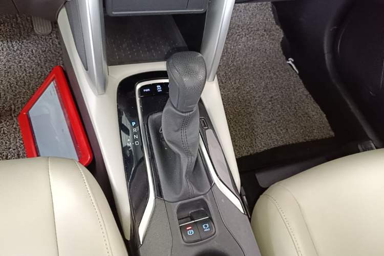 Used Toyota FRONTLANDER 2022 2.0L CVT Leading Edition Gear Lever