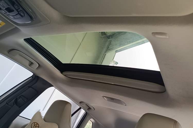 Used Toyota FRONTLANDER 2022 2.0L CVT Leading Edition Headliner