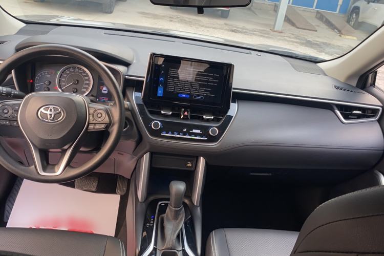 Used Toyota FRONTLANDER 2022 2.0L CVT Luxury PLUS Edition Interior 4