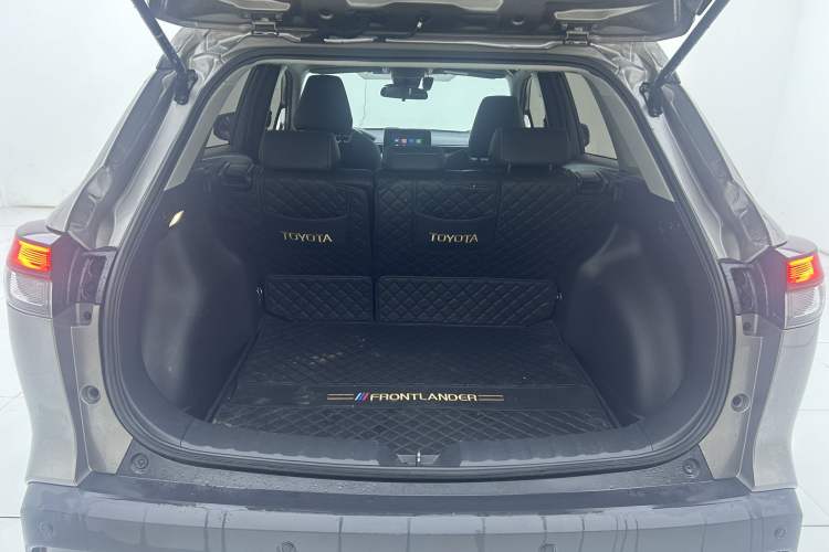 Used Toyota FRONTLANDER 2022 2.0L CVT Luxury Edition Interior 4