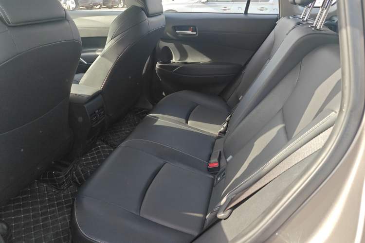 Used Toyota FRONTLANDER 2022 2.0L CVT Luxury PLUS Edition Interior 4