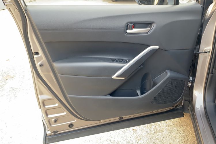 Used Toyota FRONTLANDER 2022 2.0L CVT Luxury PLUS Edition Interior 5