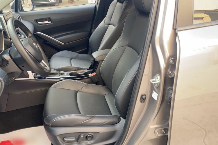 Used Toyota FRONTLANDER 2022 2.0L CVT Luxury PLUS Edition Left Front Seat