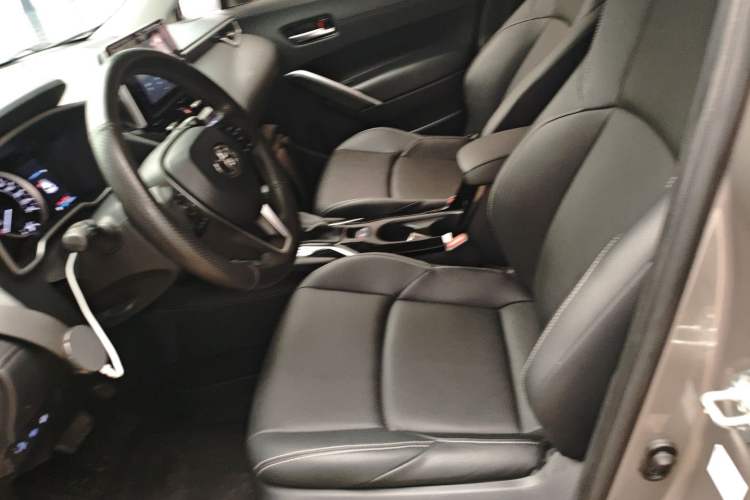 Used Toyota FRONTLANDER 2022 2.0L CVT Luxury Edition Left Front Seat