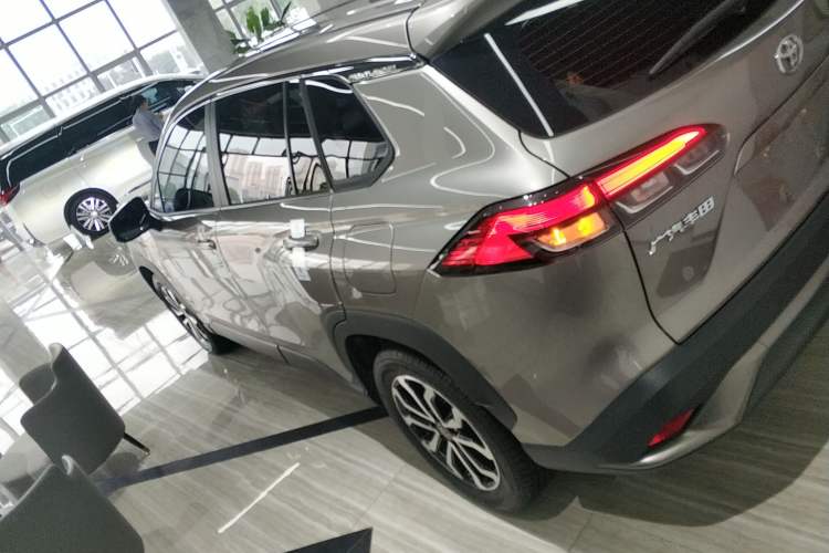 Used Toyota FRONTLANDER 2022 2.0L CVT Luxury Edition Left Side