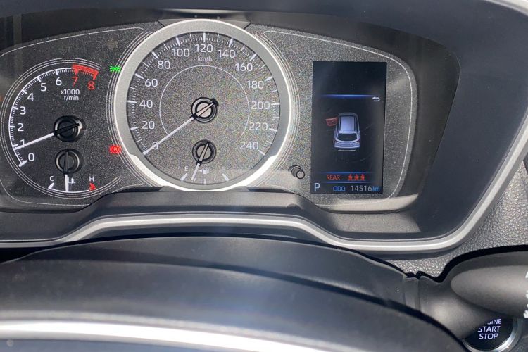 Used Toyota FRONTLANDER 2022 2.0L CVT Luxury PLUS Edition Odometer Close Up