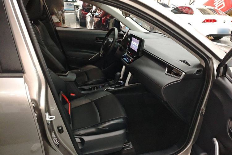 Used Toyota FRONTLANDER 2022 2.0L CVT Leading Edition Right Front Seat