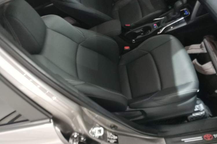 Used Toyota FRONTLANDER 2022 2.0L CVT Luxury Edition Right Front Seat