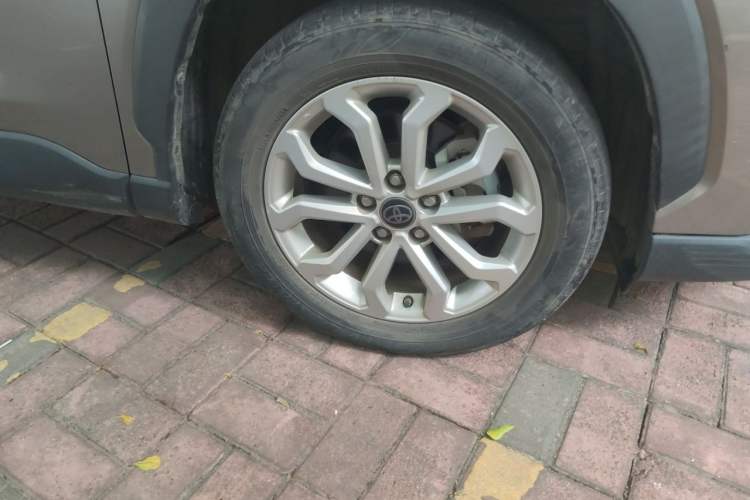 Used Toyota FRONTLANDER 2022 2.0L CVT Elite Edition Right Front Wheel Hub