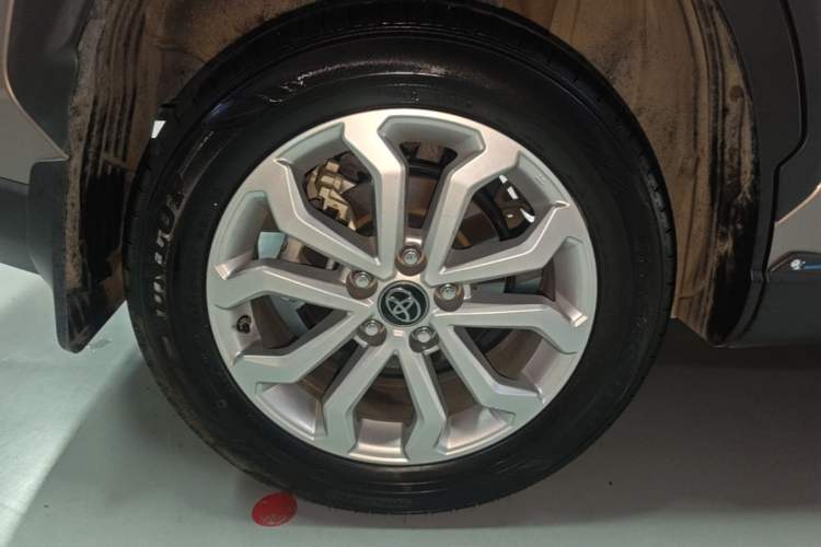 Used Toyota FRONTLANDER 2022 2.0L CVT Leading Edition Right Rear Wheel Hub