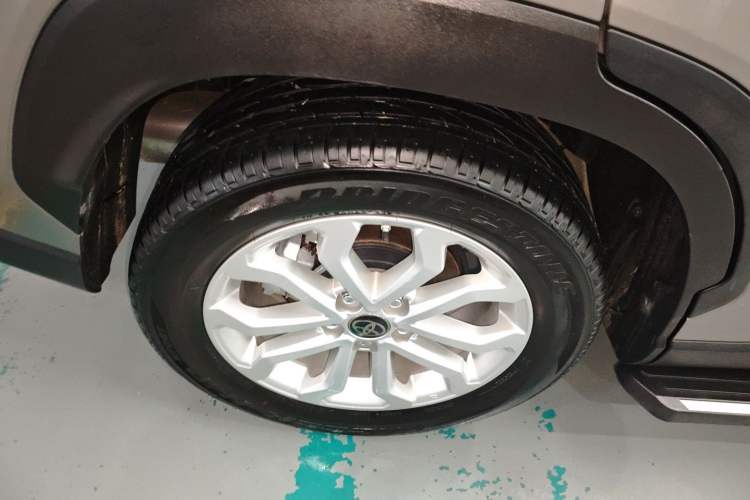 Used Toyota FRONTLANDER 2022 2.0L CVT Leading Edition Right Rear Wheel Hub