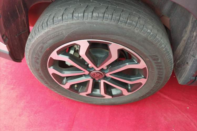 Used Toyota FRONTLANDER 2022 2.0L CVT Luxury Edition Right Rear Wheel Hub