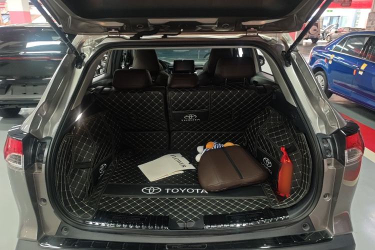 Used Toyota FRONTLANDER 2022 2.0L CVT Leading Edition Trunk