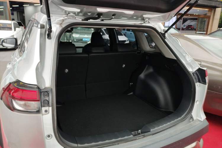 Used Toyota FRONTLANDER 2022 2.0L CVT Luxury Edition Trunk