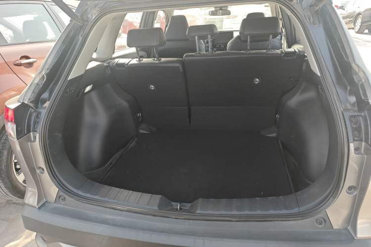 Used Toyota FRONTLANDER 2022 2.0L CVT Luxury PLUS Edition Trunk
