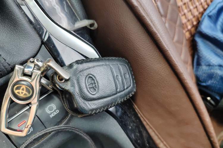 Used Toyota FRONTLANDER 2022 2.0L CVT Luxury Edition Vehicle Key