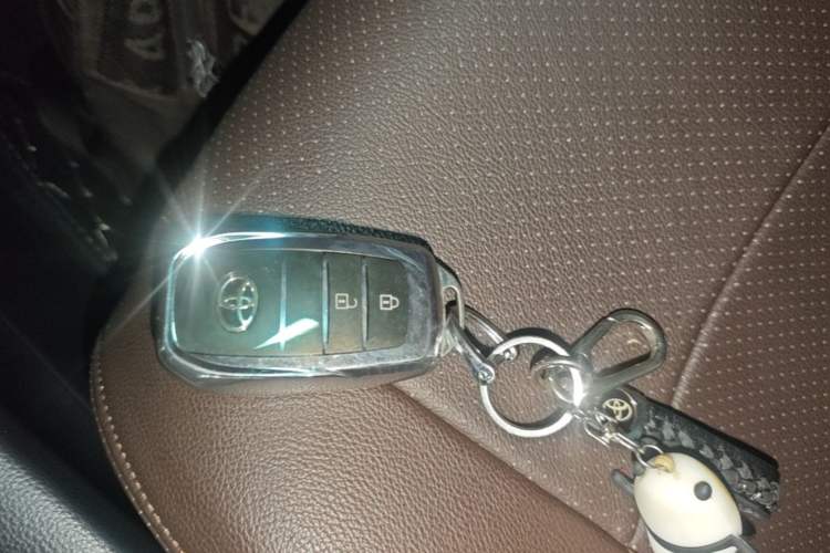 Used Toyota FRONTLANDER 2022 2.0L CVT Leading Edition Vehicle Key
