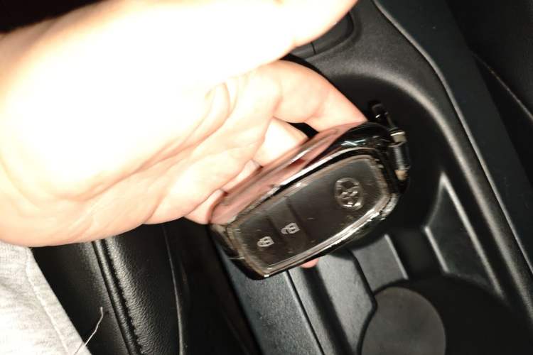 Used Toyota FRONTLANDER 2022 2.0L CVT Leading Edition Vehicle Key