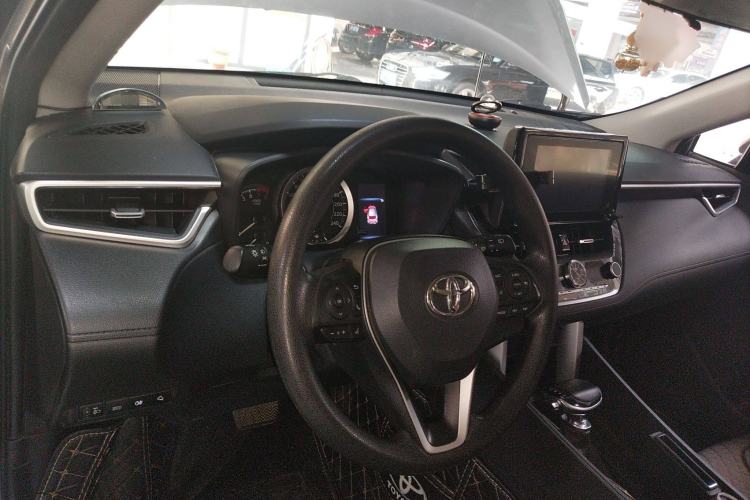 Used Toyota FRONTLANDER 2022 2.0L CVT Leading Edition Center Console