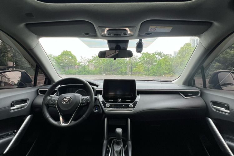 Used Toyota FRONTLANDER 2022 2.0L CVT Luxury Edition Interior 3
