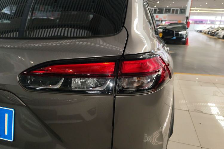 Used Toyota FRONTLANDER 2022 2.0L CVT Luxury PLUS Edition Right Rear Taillight