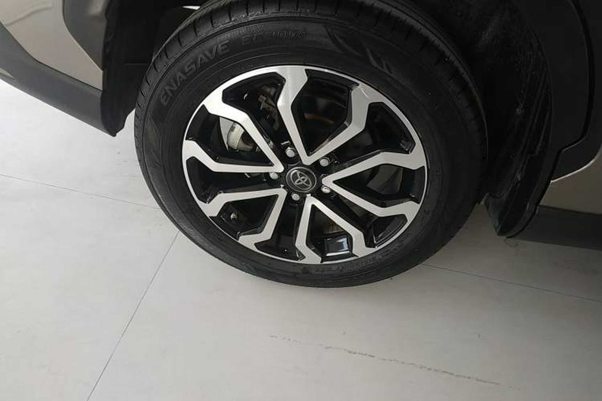 Used Toyota FRONTLANDER 2022 2.0L CVT Luxury Edition Right Rear Wheel Hub