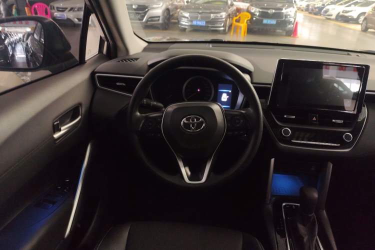 Used Toyota FRONTLANDER 2022 2.0L CVT Luxury PLUS Edition Steering Wheel