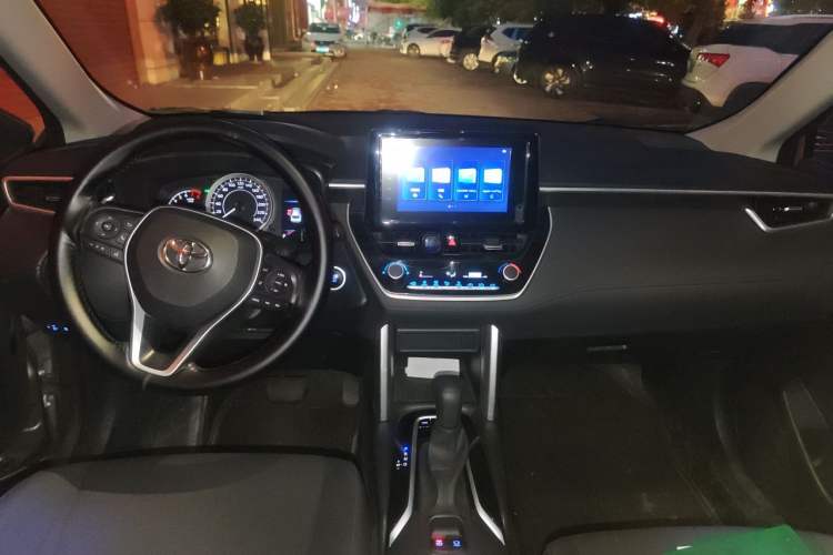 Used Toyota FRONTLANDER 2022 2.0L CVT Leading Edition Center Console