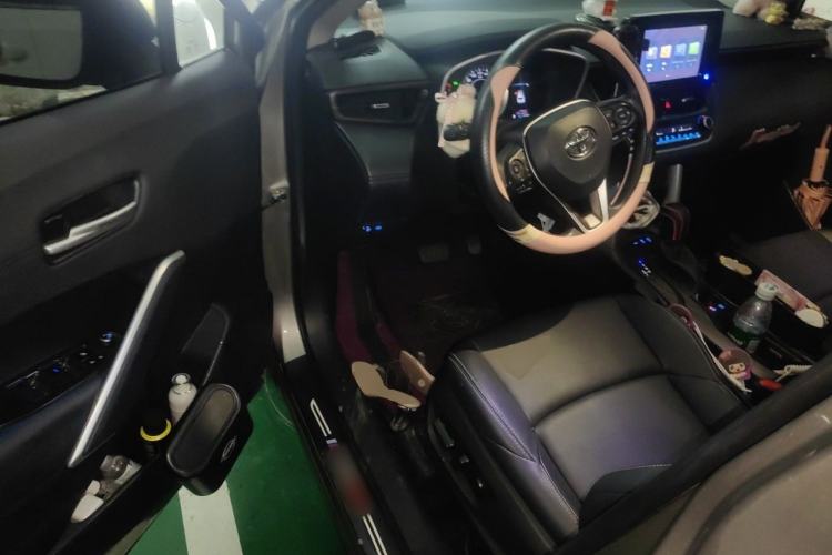 Used Toyota FRONTLANDER 2022 2.0L CVT Luxury Edition Driver Seat