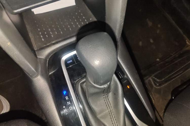 Used Toyota FRONTLANDER 2022 2.0L CVT Leading Edition Gear Lever