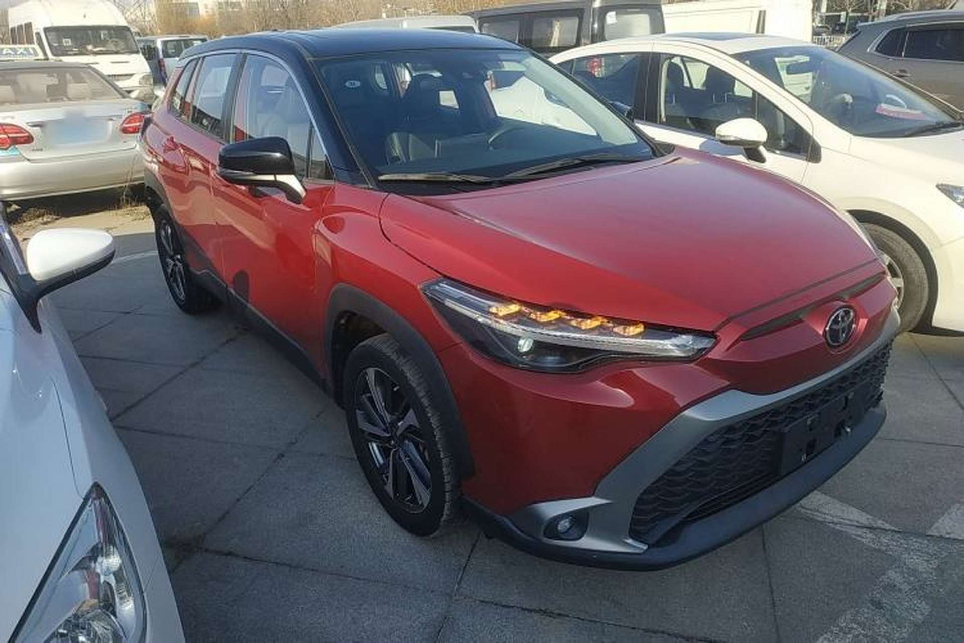 Used Toyota FRONTLANDER 2022 2.0L CVT Luxury PLUS Edition Exterior 2