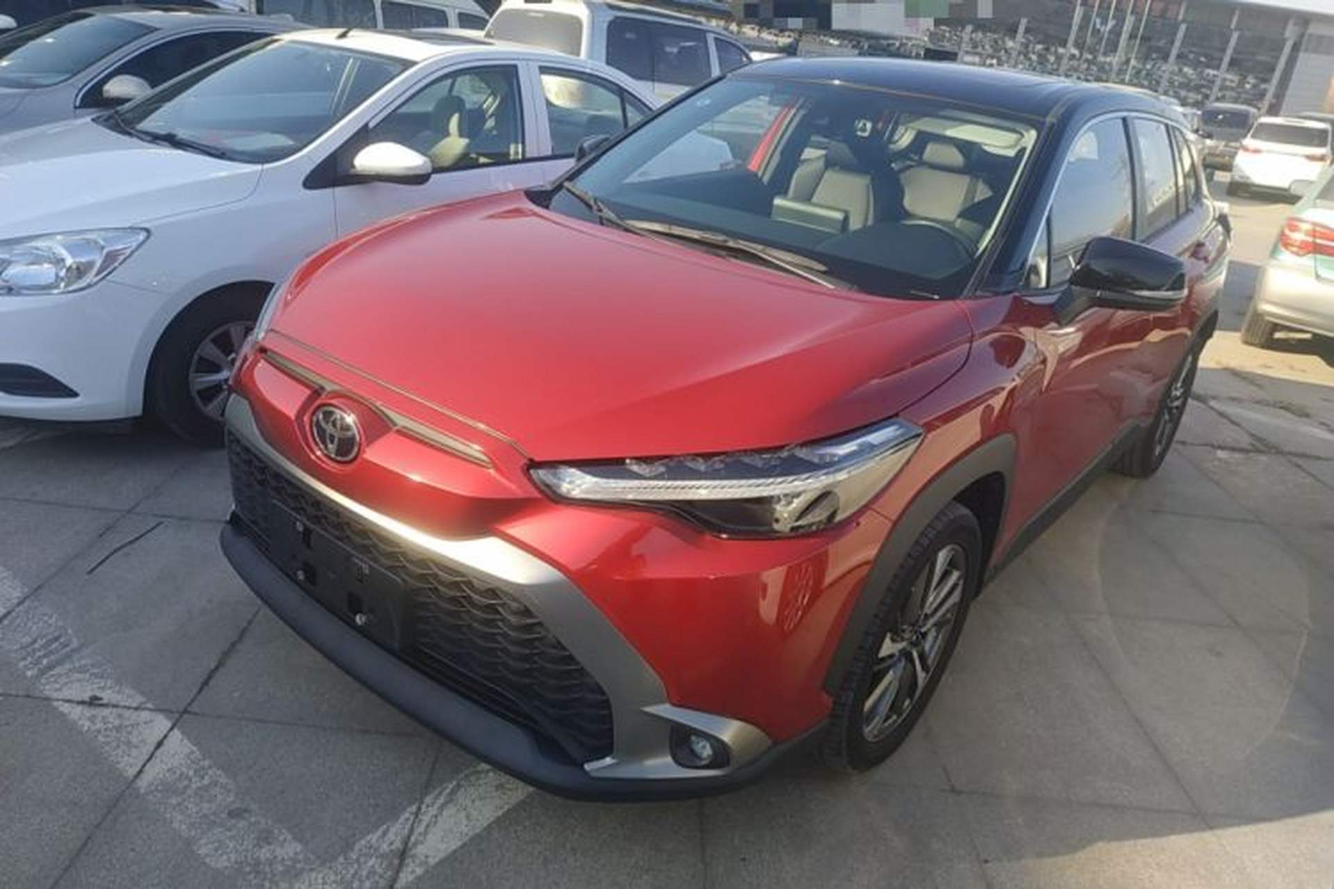 Used Toyota FRONTLANDER 2022 2.0L CVT Luxury PLUS Edition Front Left 45 Deg