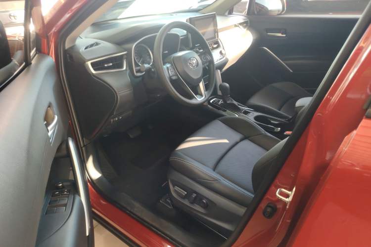 Used Toyota FRONTLANDER 2022 2.0L CVT Luxury Edition Interior 3