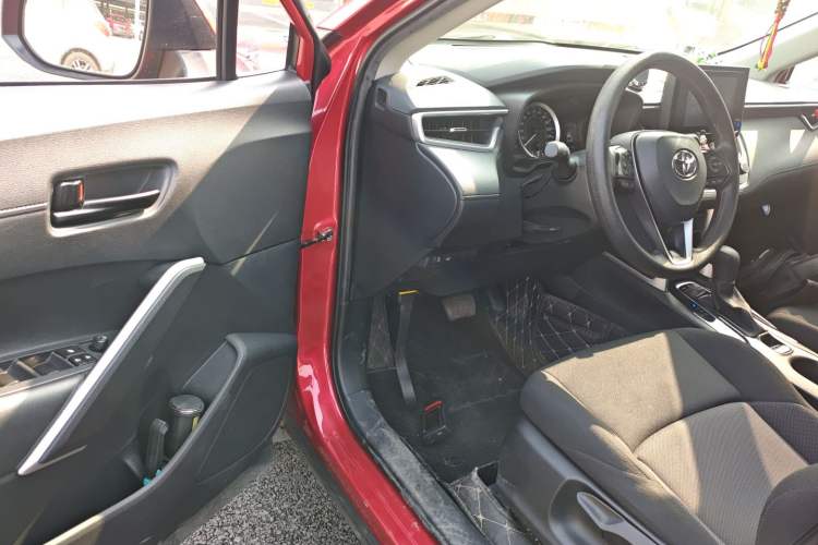 Used Toyota FRONTLANDER 2022 2.0L CVT Leading Edition Interior 3
