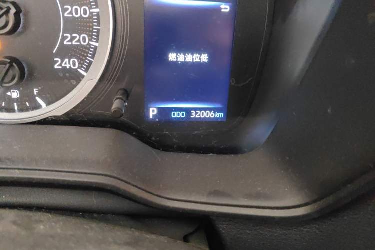 Used Toyota FRONTLANDER 2022 2.0L CVT Leading Edition Odometer Close Up