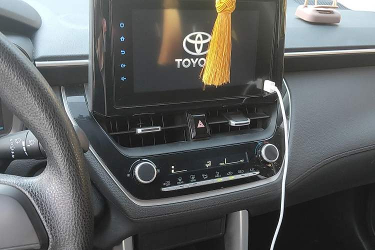 Used Toyota FRONTLANDER 2022 2.0L CVT Elite Edition Audio And AC Panel