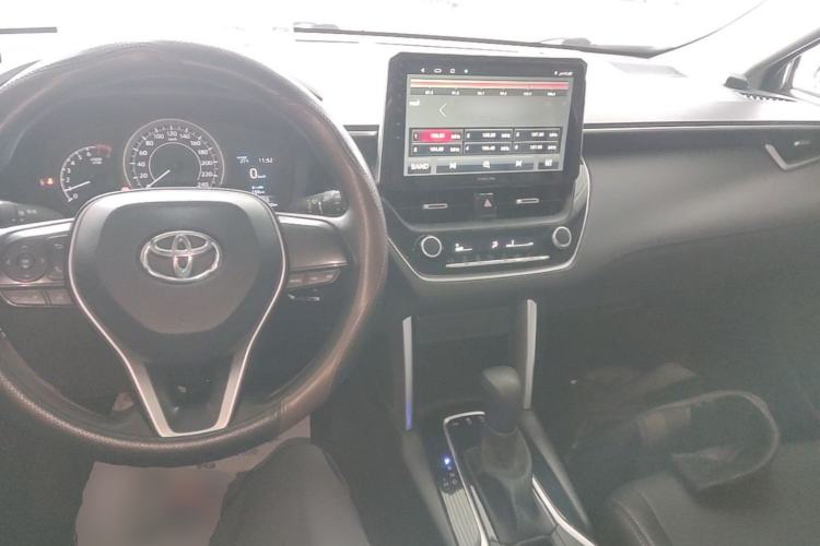 Used Toyota FRONTLANDER 2022 2.0L CVT Elite Edition Center Console