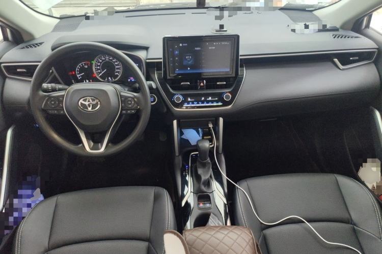 Used Toyota FRONTLANDER 2022 2.0L CVT Luxury PLUS Edition Center Console